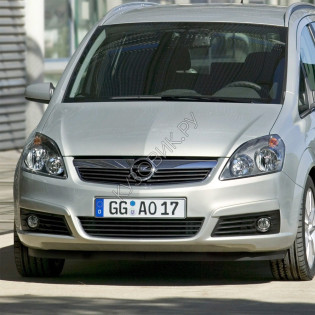 Бампер передний в цвет кузова Opel Zafira B (2004-2011)