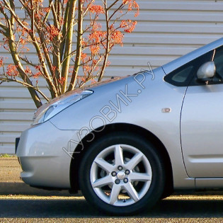 Крыло переднее левое в цвет кузова Toyota Prius XW20 (2003-2009)