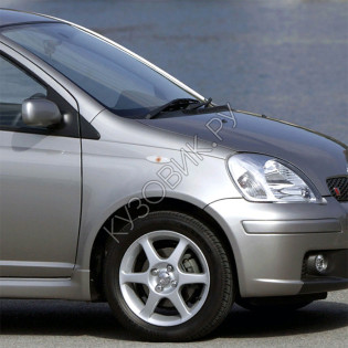 Крыло переднее правое в цвет кузова Toyota Yaris XP10 (1999-2005)